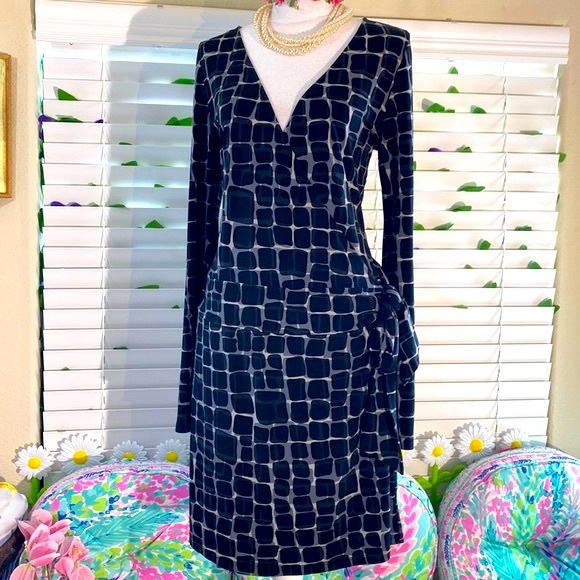 Express black, gray and tan geometric print wrap dress - Picture 1 of 6